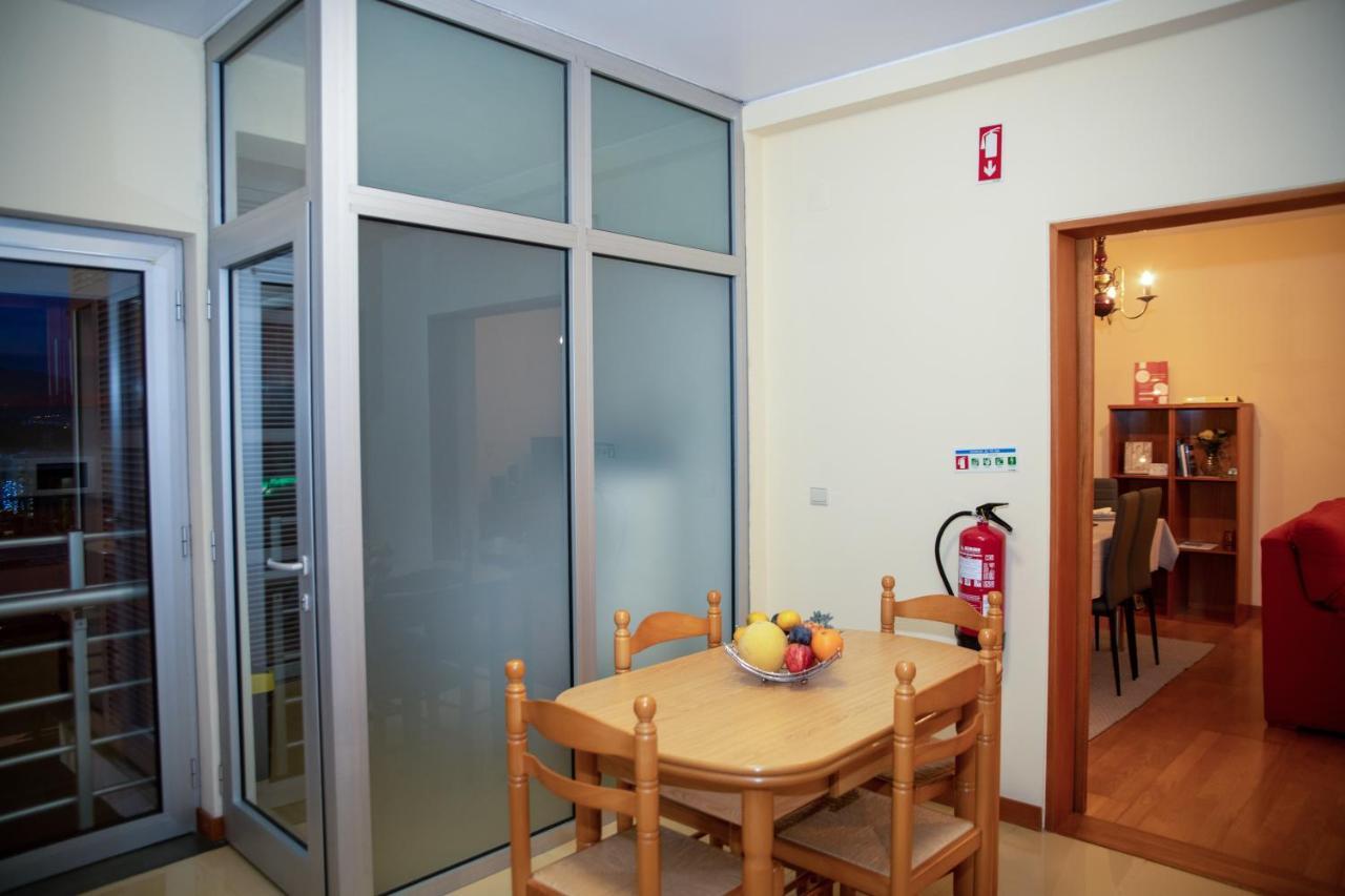 Vizinha'S Mommy'S Apartment Понта-Делгада Екстер'єр фото